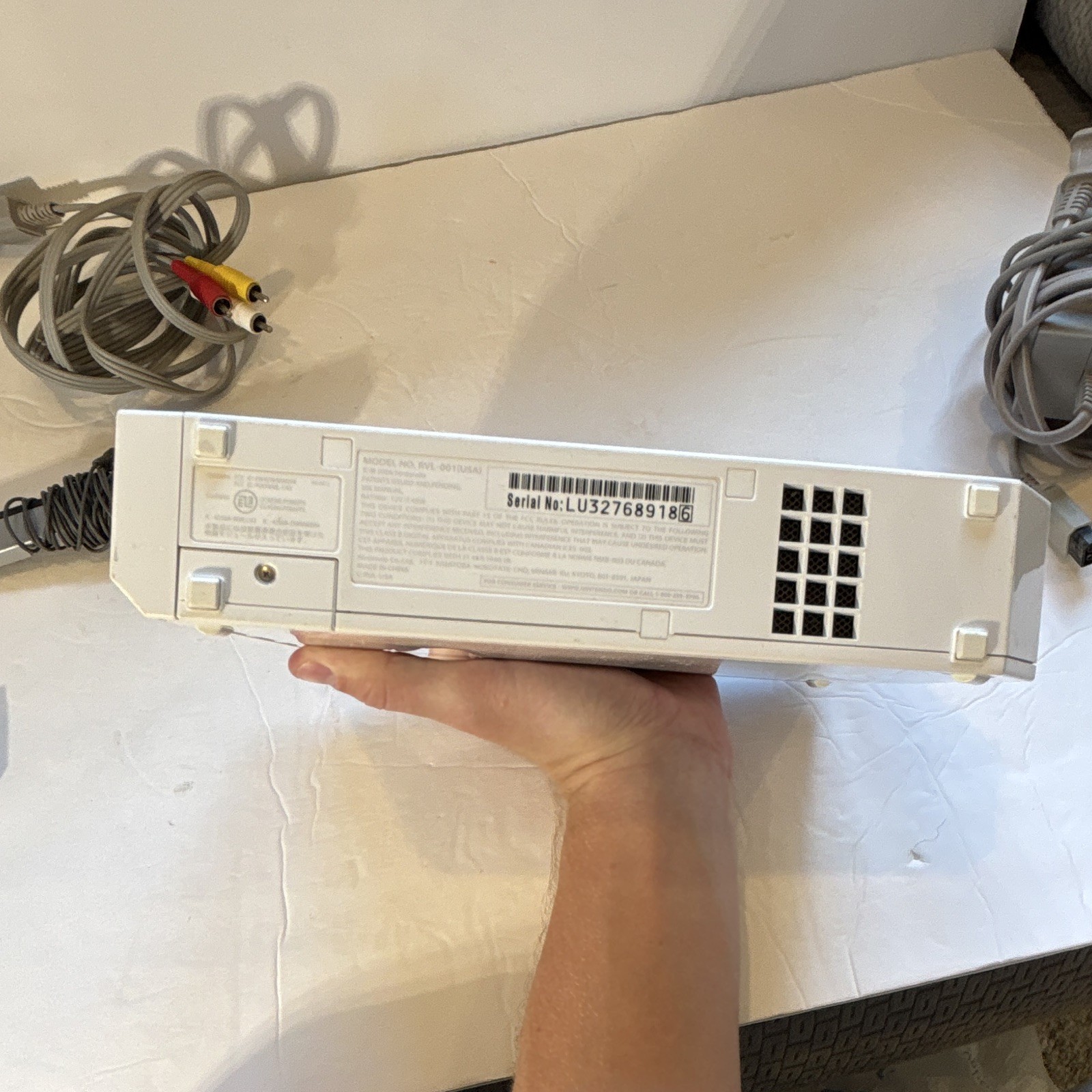 Nintendo Wii RVL-001 (USA) White Console Bundle w/ 2 Remotes