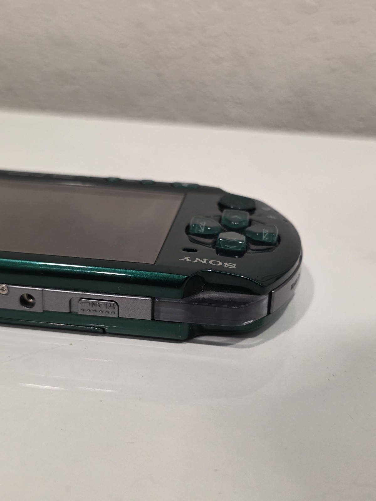Metal Gear Solid: Peace Walker Green PSP 3001 Limited Edition BUNDLE LOT W GAMES
