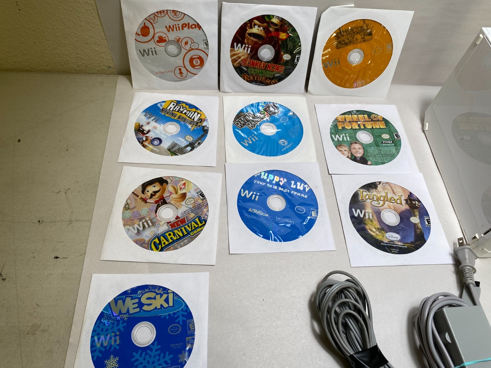 Nintendo Wii GameCube compatible model RVL-001 bundle with 10 Kids games
