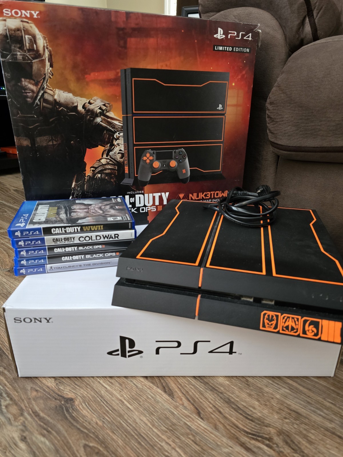 Sony PlayStation 4 Call of Duty Black Ops III Edition