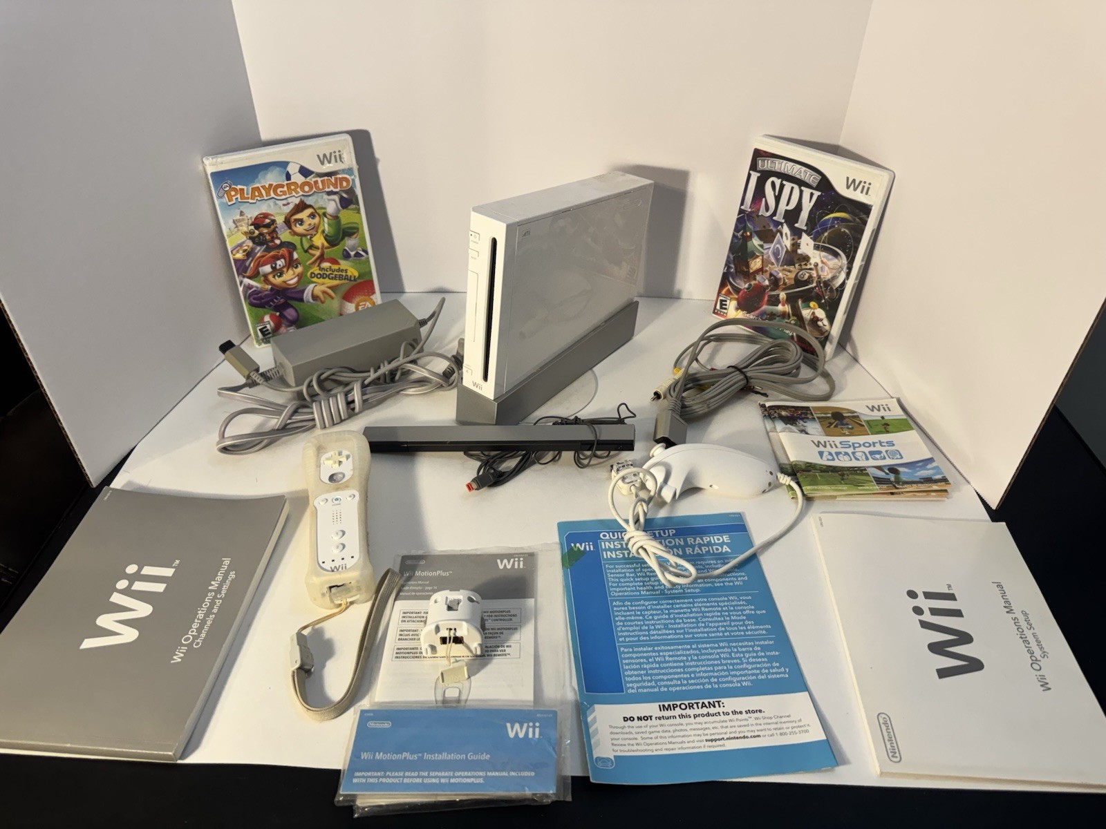 Nintendo Wii Console White Bundle W/ Remote Nunchuck motion Plus 3 Games TESTED