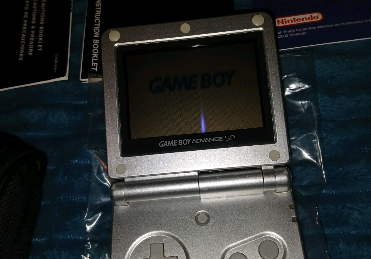 Nintendo Game Boy Advance GBA SP Platinum Near Complete In Box AGS-001 Works