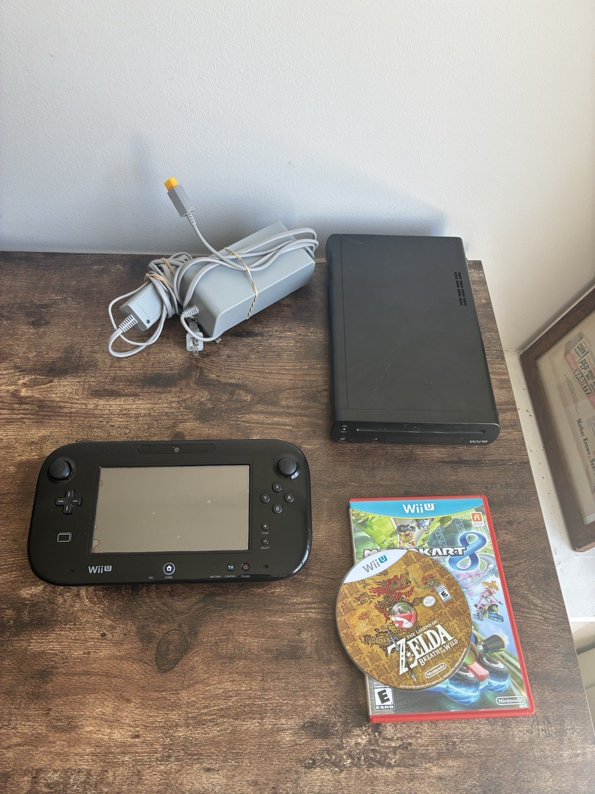 Nintendo Wii U 32GB Black Console NTSC-U/C w/ GamePad, AC Adapter & Mario Kart 8