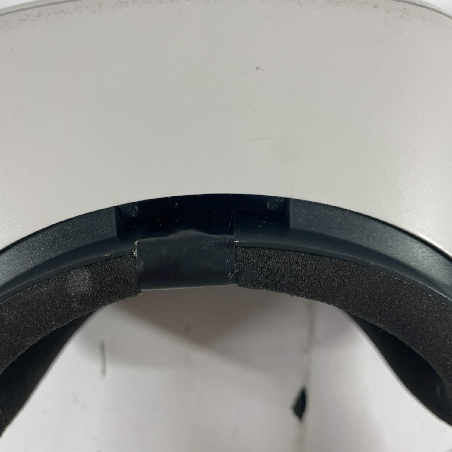 Broken Meta Quest 2 128GB VR Headset (Standalone) KW49CM