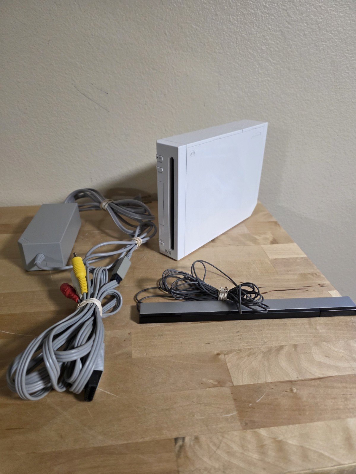 Nintendo Wii RVL001 Console With Cords Tested White System No Controller