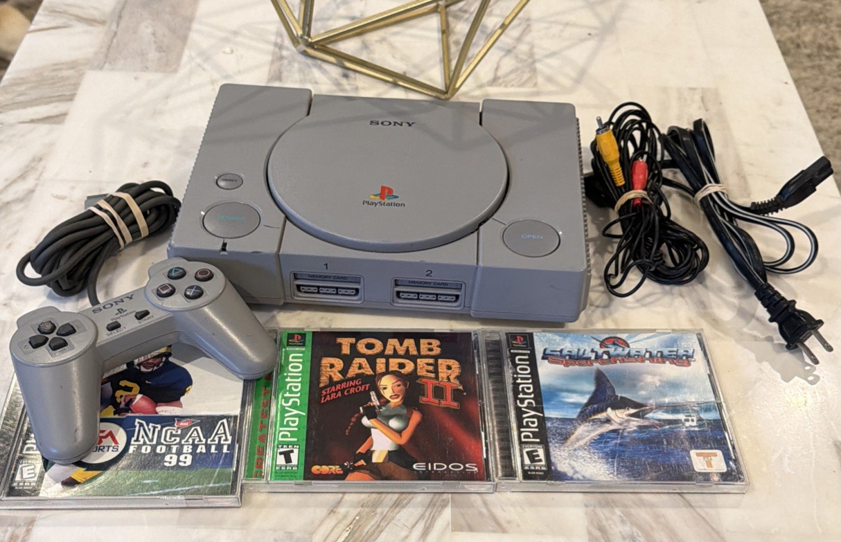 Sony PlayStation 1 PS1 SCPH-7001 Console OEM Controller Tomb Raider 2 + 2 Games