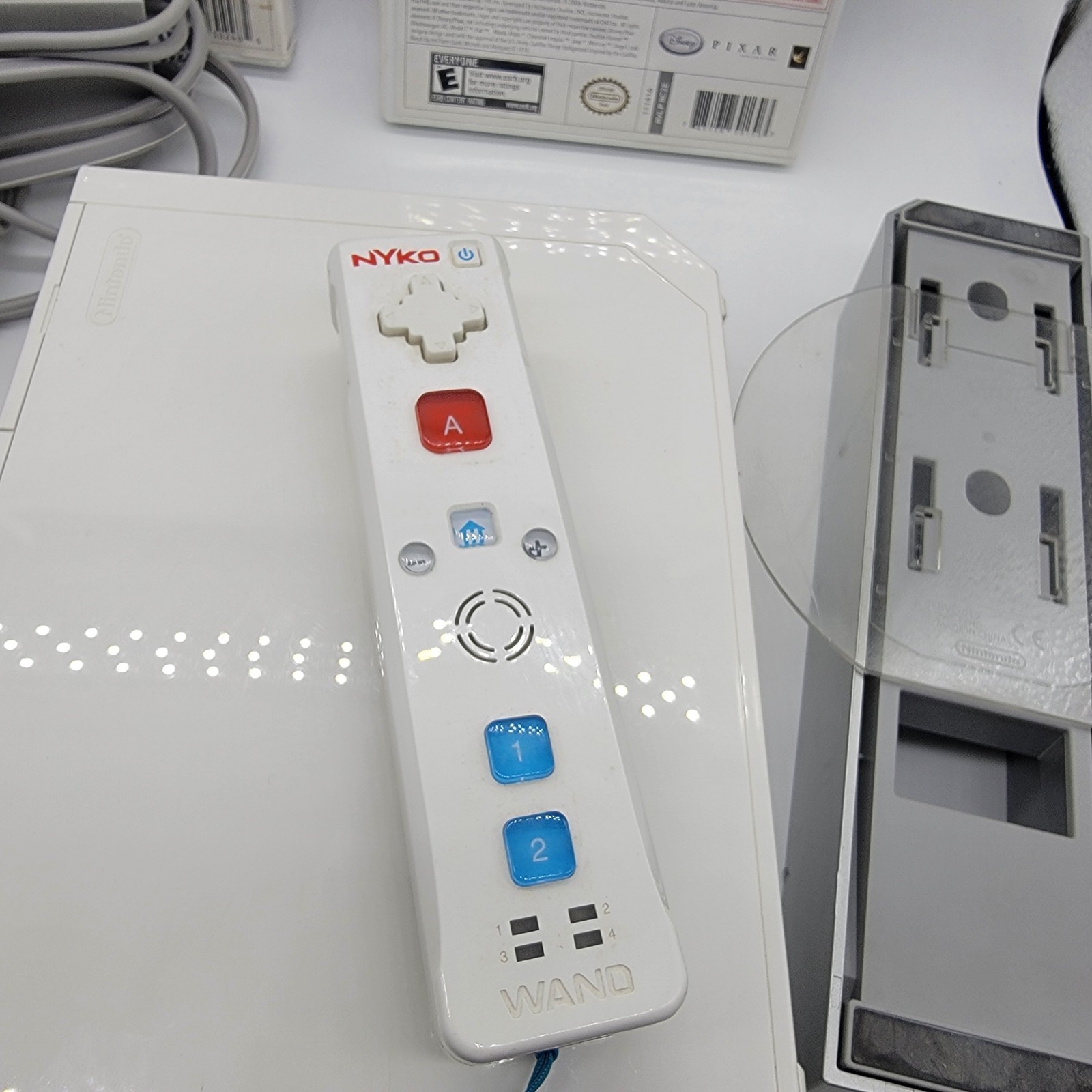 Nintendo Wii Bundle OEM Console Cords Games Sensor Controller RVL-001