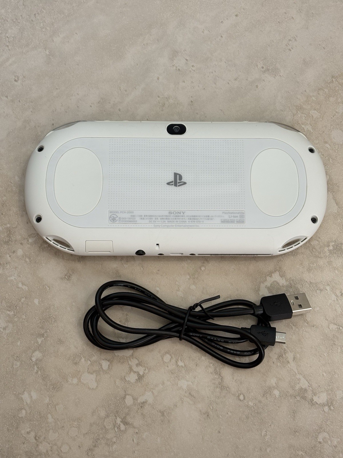 Sony PS Vita 2000 Slim PCH-2000 – White *Good* + Charger