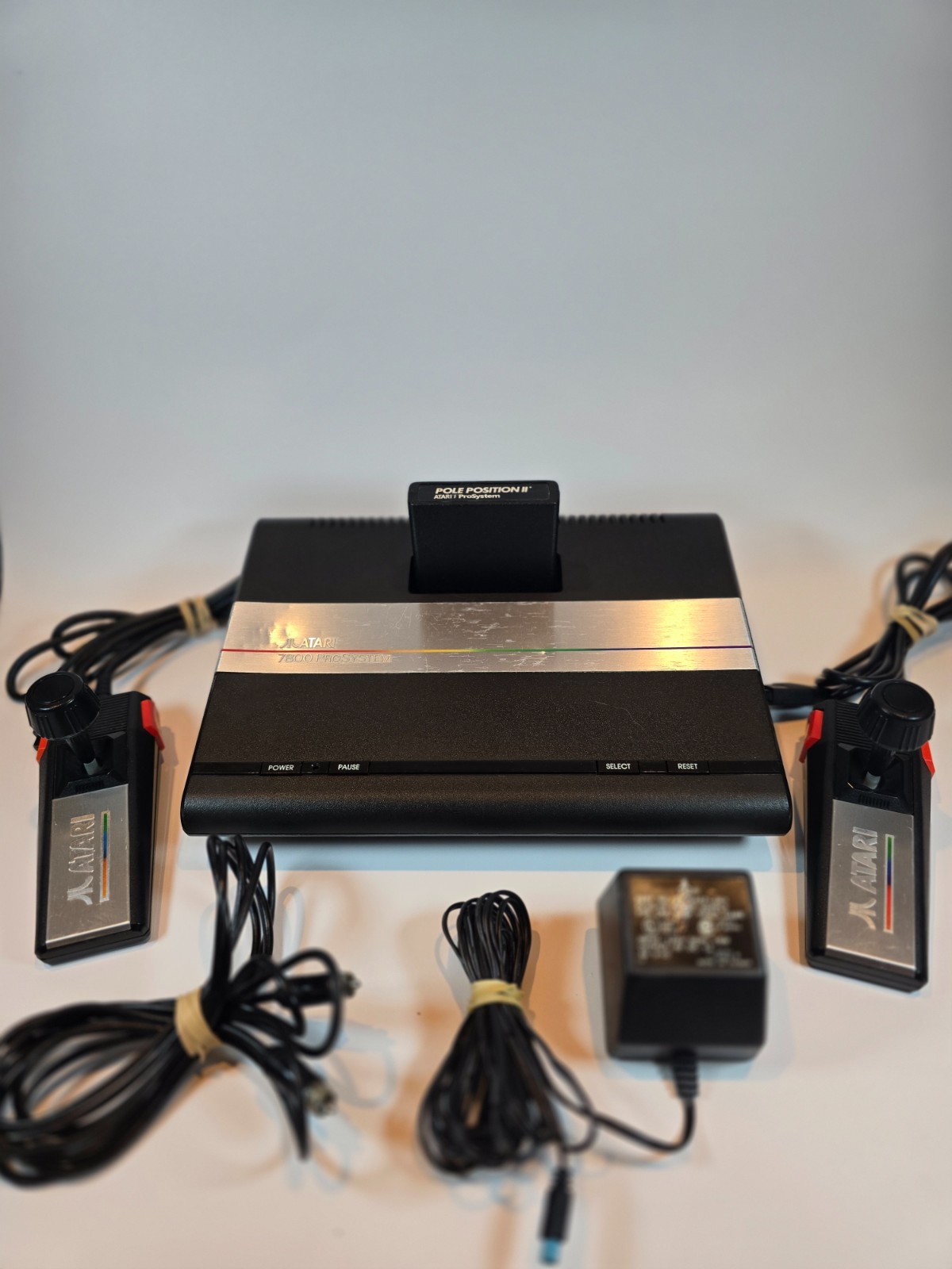 Atari 7800 Console w/ Pole Position II, 2 Controls, PSU, RF Cable AT8432254