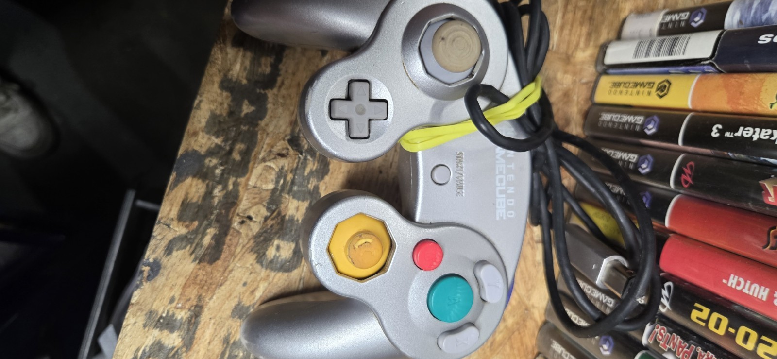 Nintendo GameCube Gaming System Bundle – Indigo 22 Games With Extras