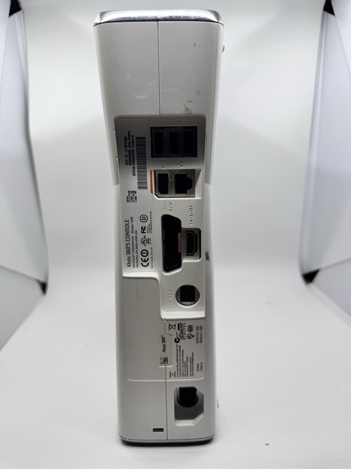 Microsoft Xbox 360S Console w/ Kinect (No Cords, Only Controller)