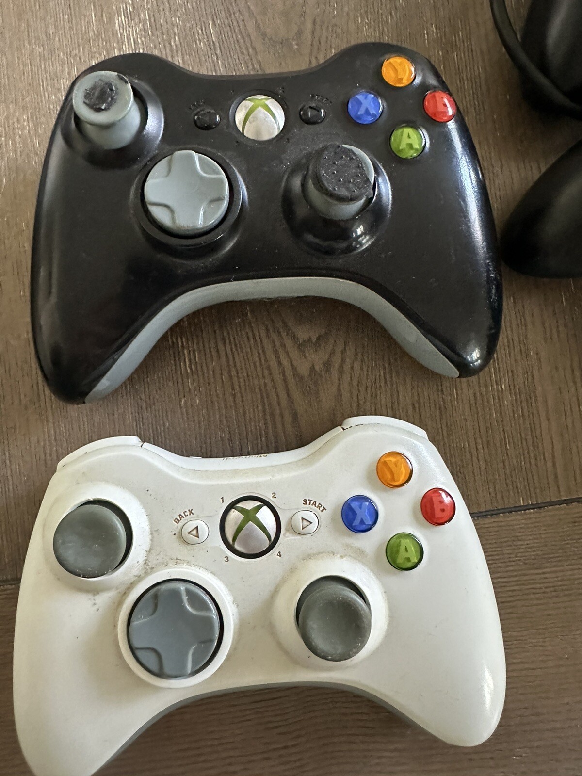 XBox 360 Core Matte White Game Console Gaming System and wireless controlers