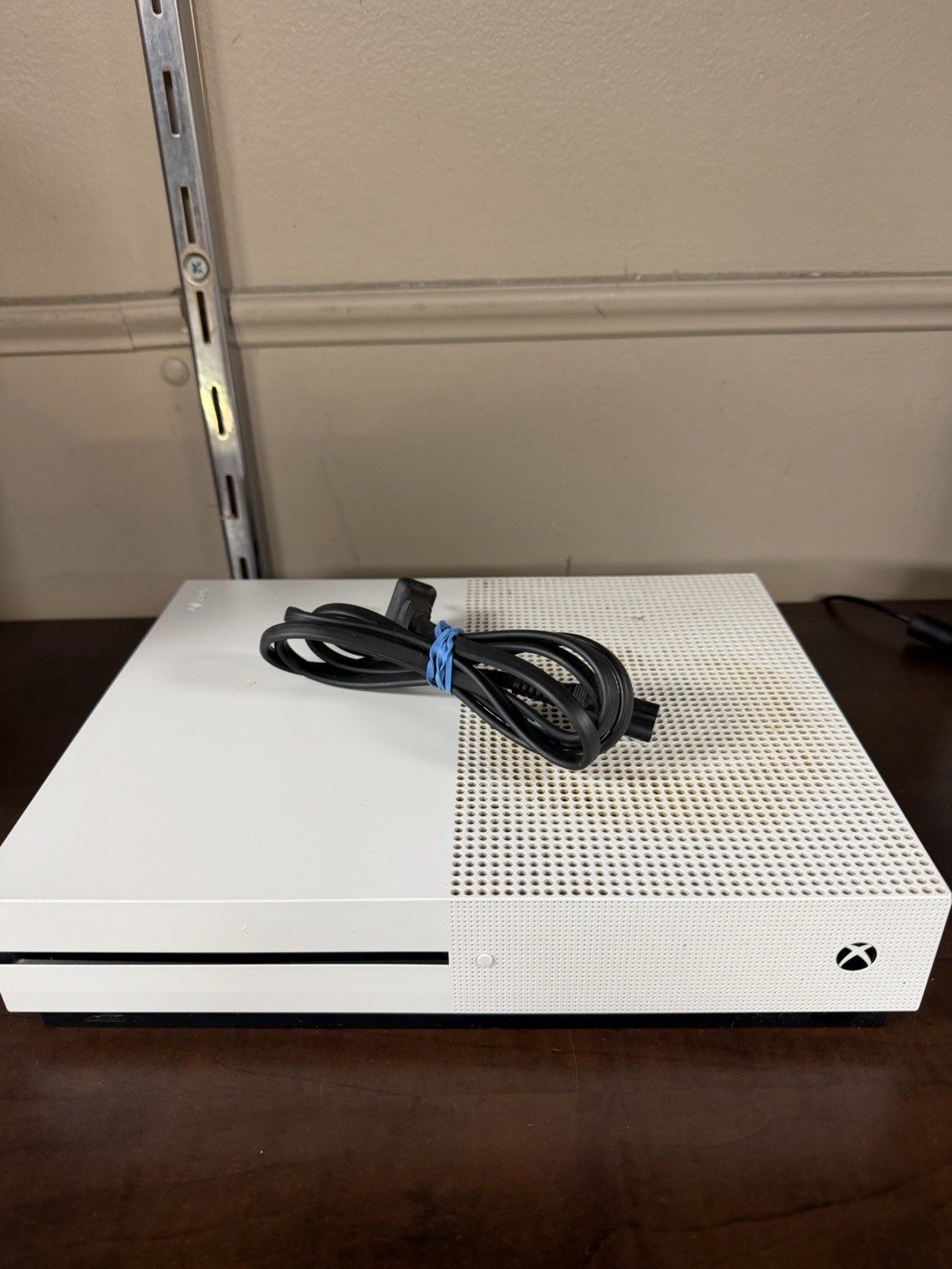 MICROSOFT XBOX ONE S 512GB CONSOLE USED CONDITION MODEL: 1681 *CONSOLE ONLY*