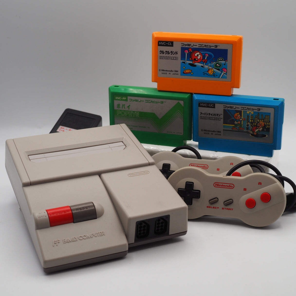Nintendo New Famicom Console System HVC-101 + Early Famicom Action Games SET