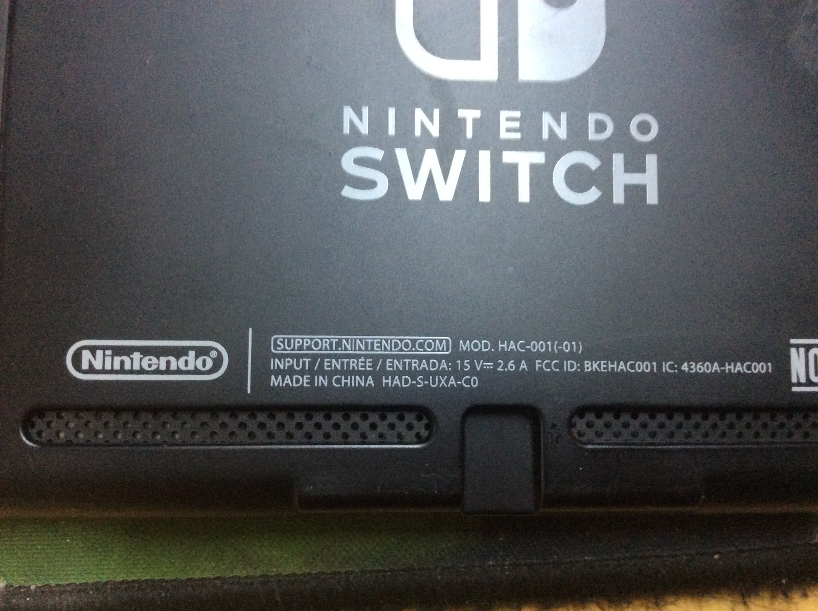 Nintendo Switch HAC-001 32GB Neon Red/Blue Bundle SYSTEM WORKS GREAT