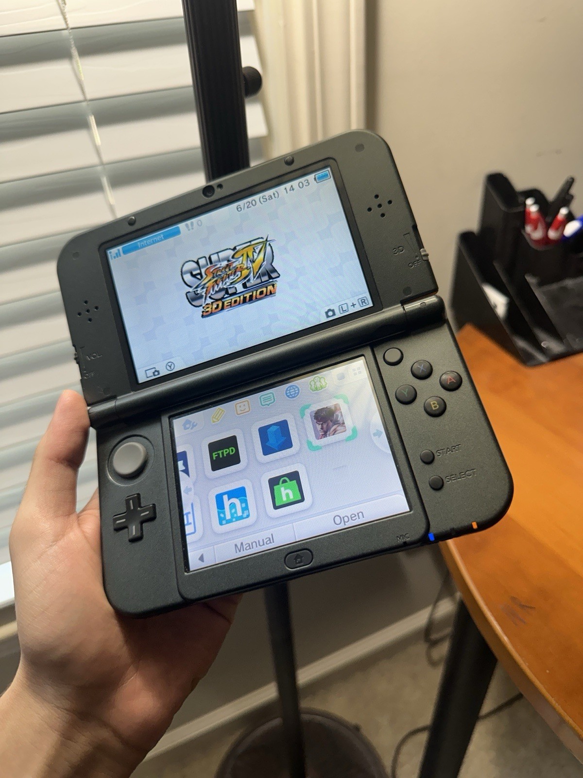 *TOP IPS* Nintendo 3DS XL Gray Black Console with Charger Bundle