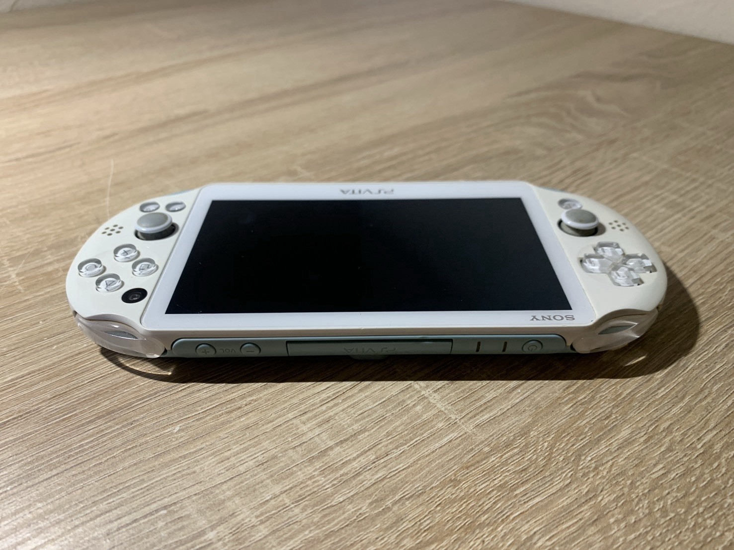 1313 PlayStation PS Vita PCH-2000 Light Blue White Good TESTED