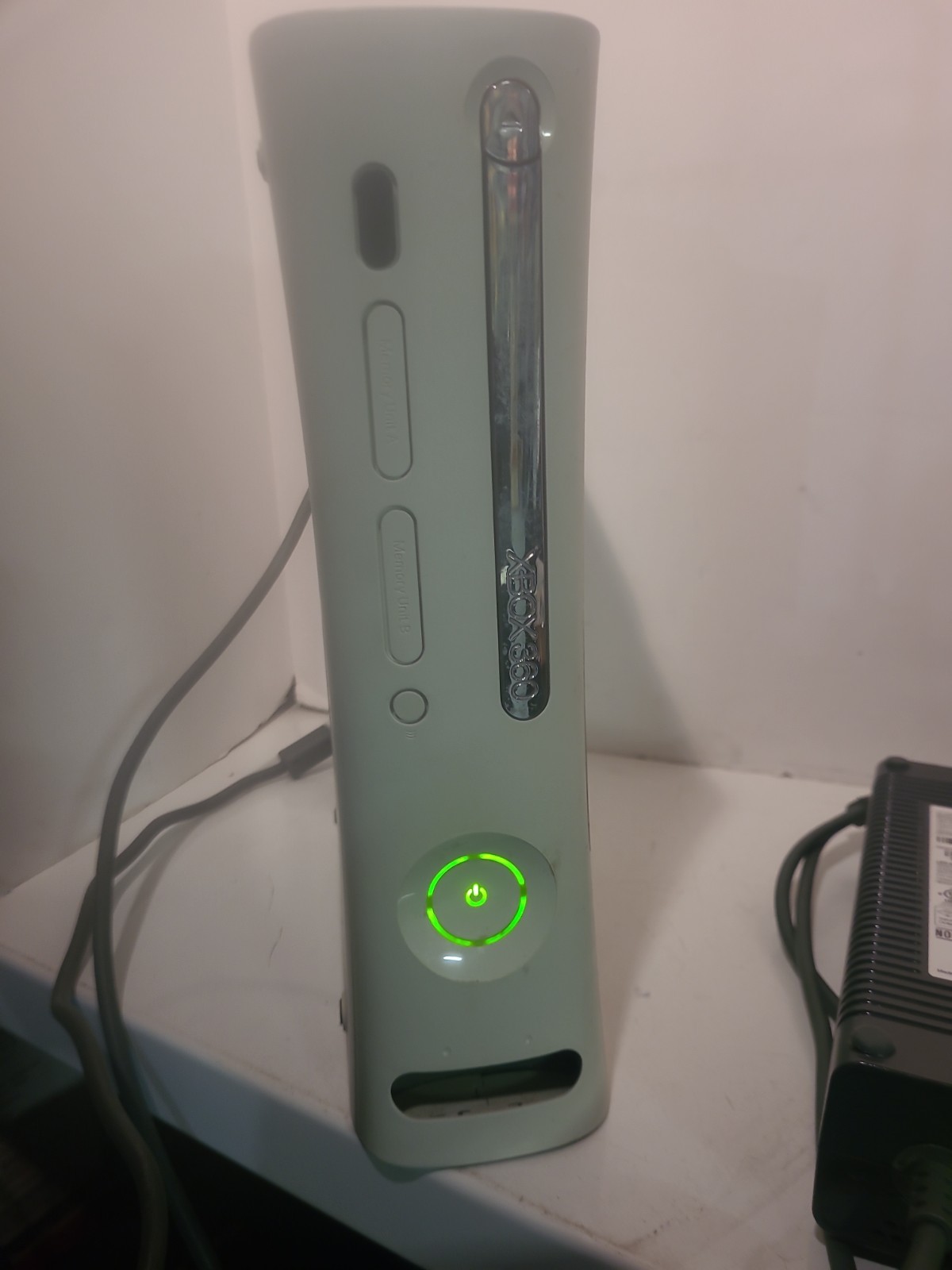 Microsoft Xbox 360 Pro Console White 20GB HDMI Tested Working + OEM Power Supply