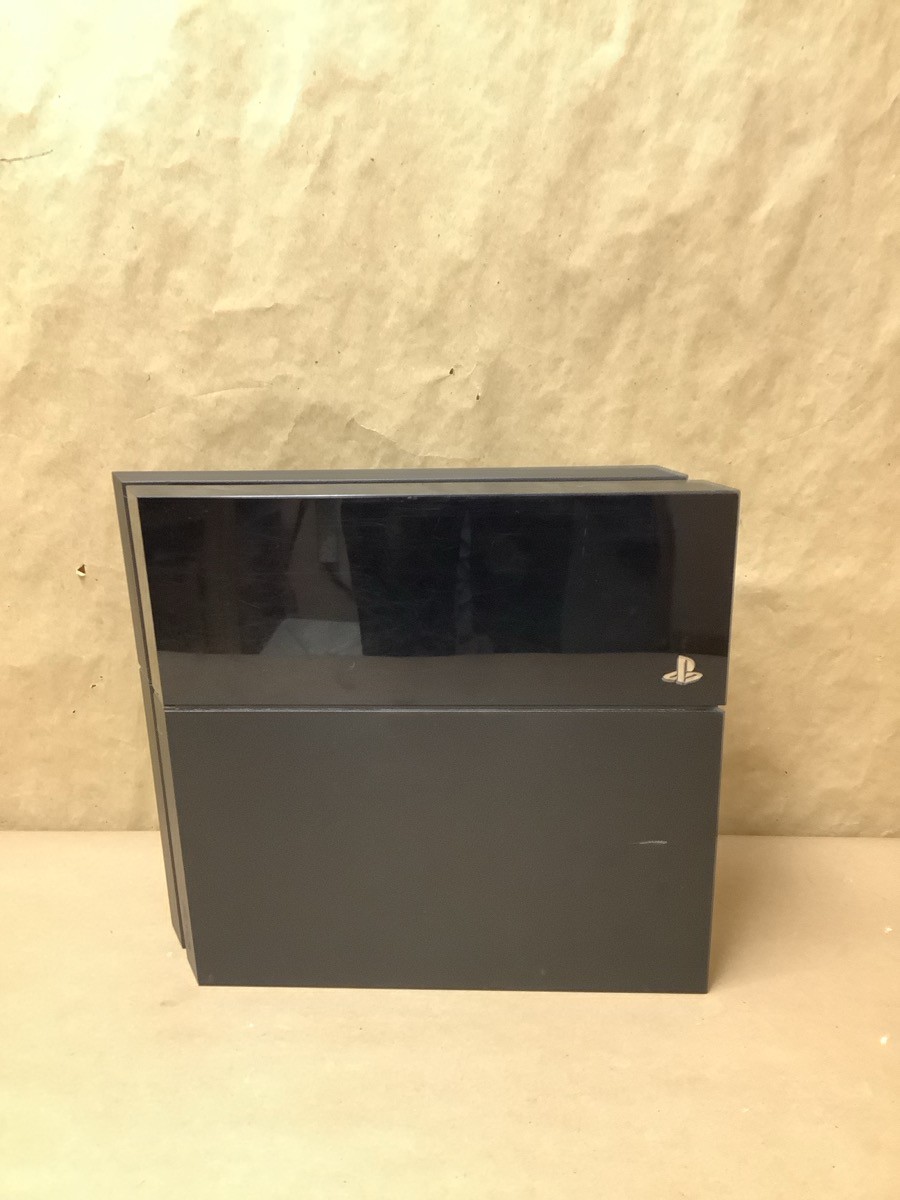 SYSTEM PS4 GAMES SONY CUH-1001A, #MB012747719; 500GB (196838-1)