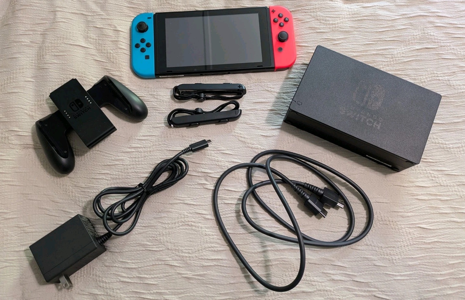 Nintendo Switch Console Neon Blue Red Joy-Con, Mario Kart 8 Deluxe Ed, 121634