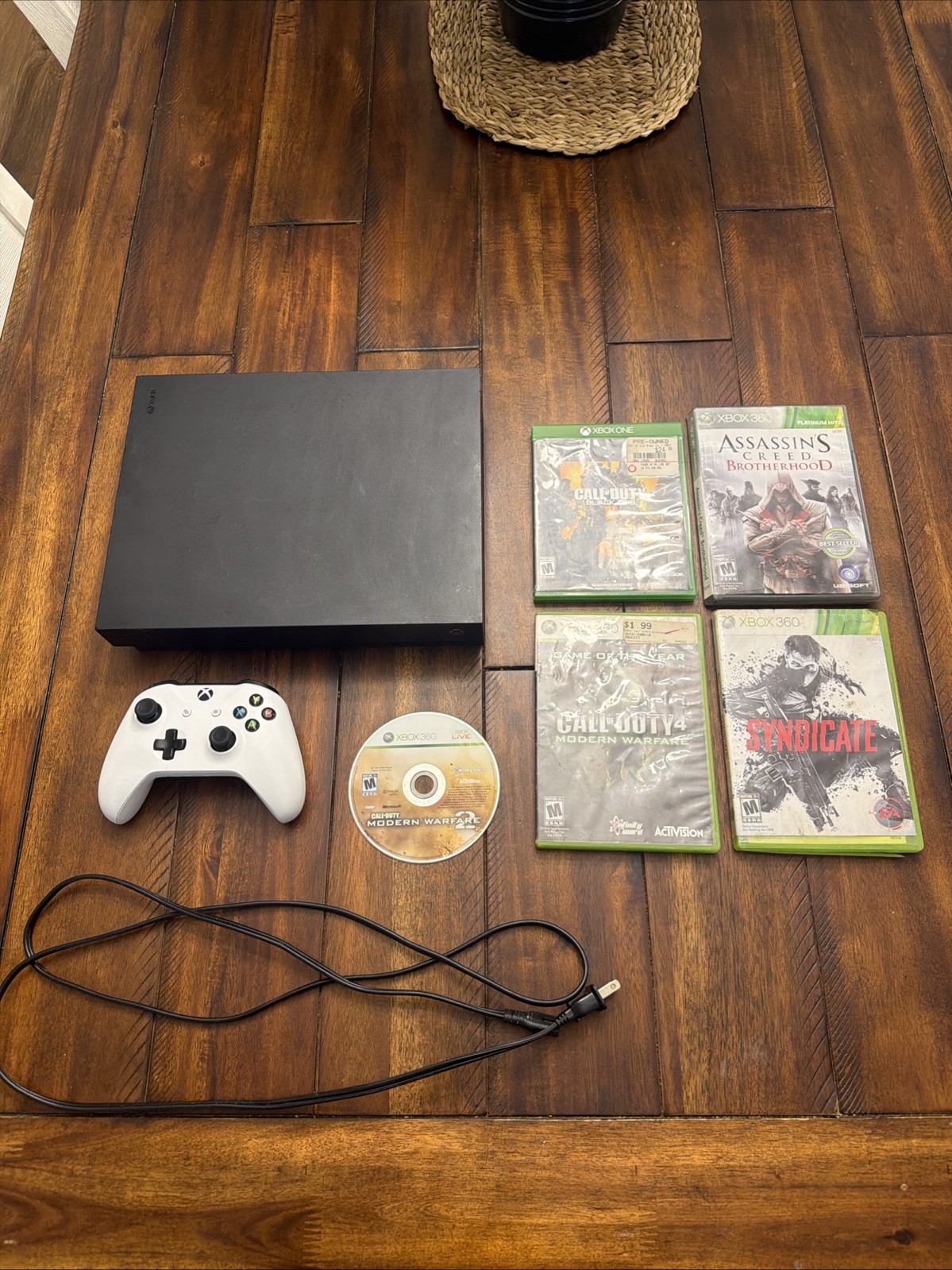 Xbox One X 1TB Console E102 Error FOR PARTS/REPAIR + OEM Controller + 5 Games