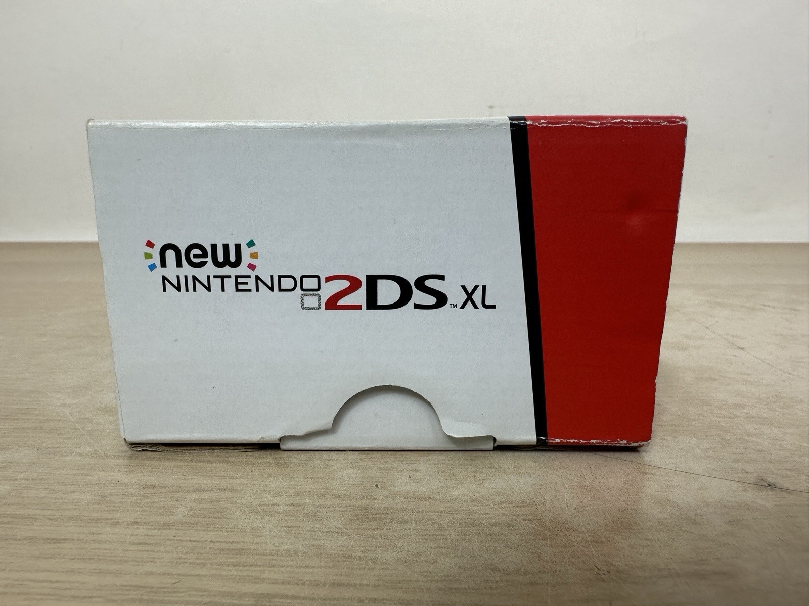Nintendo 2DS XL PokeBall Edition – Complete In Box CIB – USA Model – Pokemon