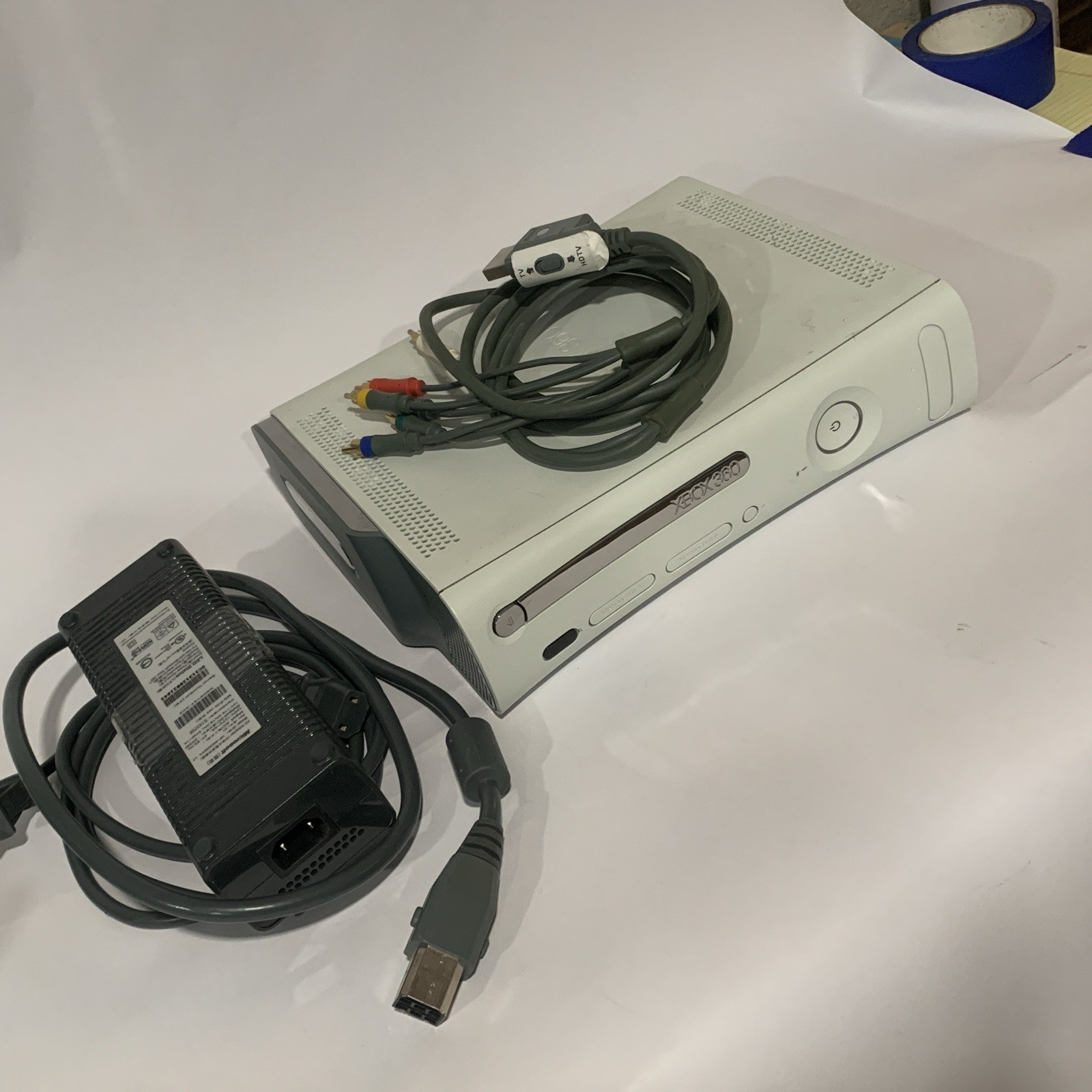 Microsoft XBox 360 Core Matte White Video Game Console Gaming System 20GB HD