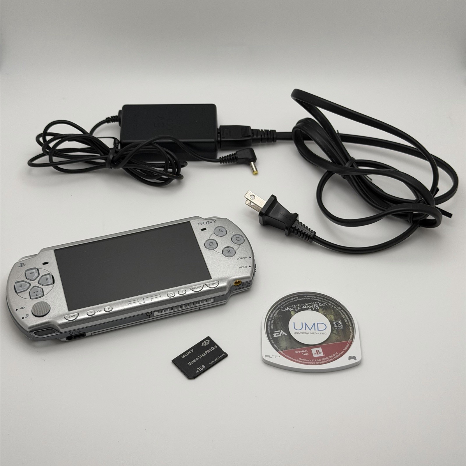 Sony PlayStation Portable Silver PSP-2001 w/ Memory Card and Game [TESTED/WORKS]
