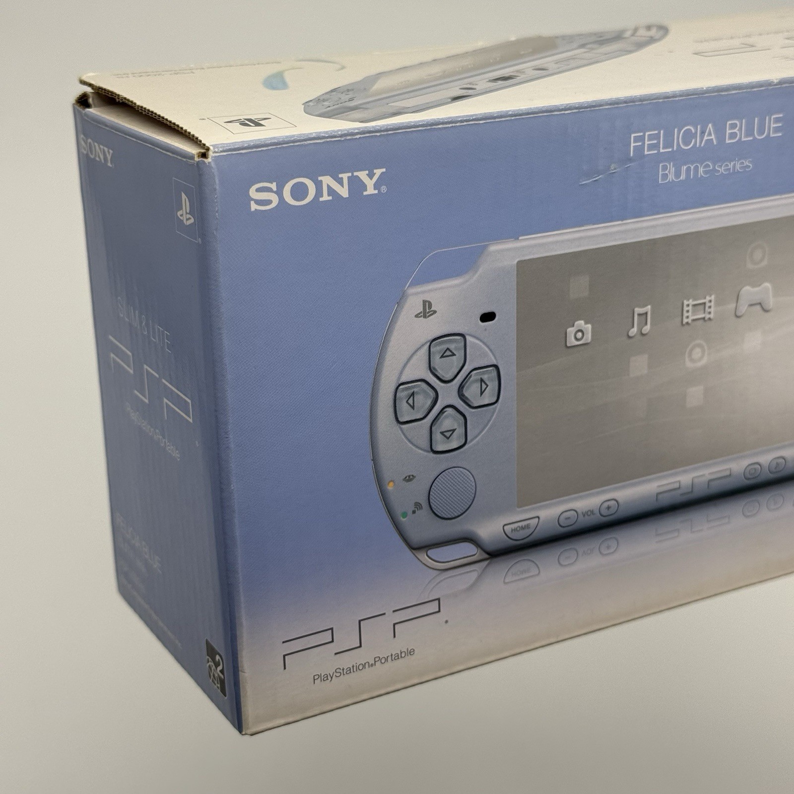 Sony PSP-2000 FB Blume Series Felicia Blue Console Boxed Japan System US Seller