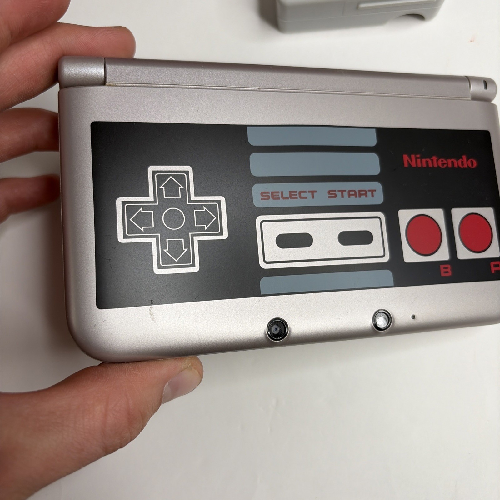 Nintendo 3DS XL Retro Silver Edition NES Controller W Charger Stylus US Model