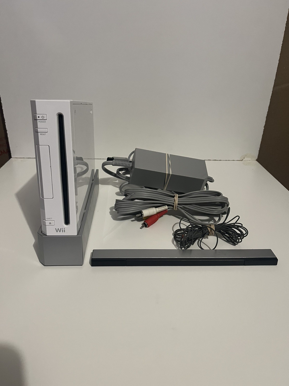 Nintendo Wii White Console Bundle Original Power Cord Sensor Bar AV Cables Set