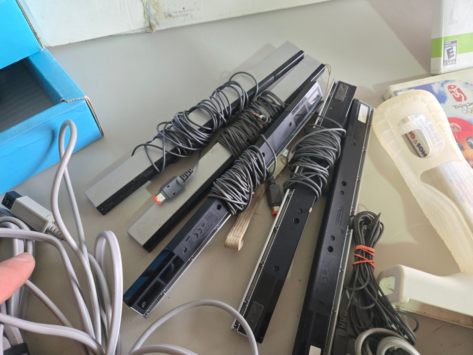 Nintendo Wii 3 Consoles Remotes w/ 10 Games Controllers Mario Sonic HUGE LOT