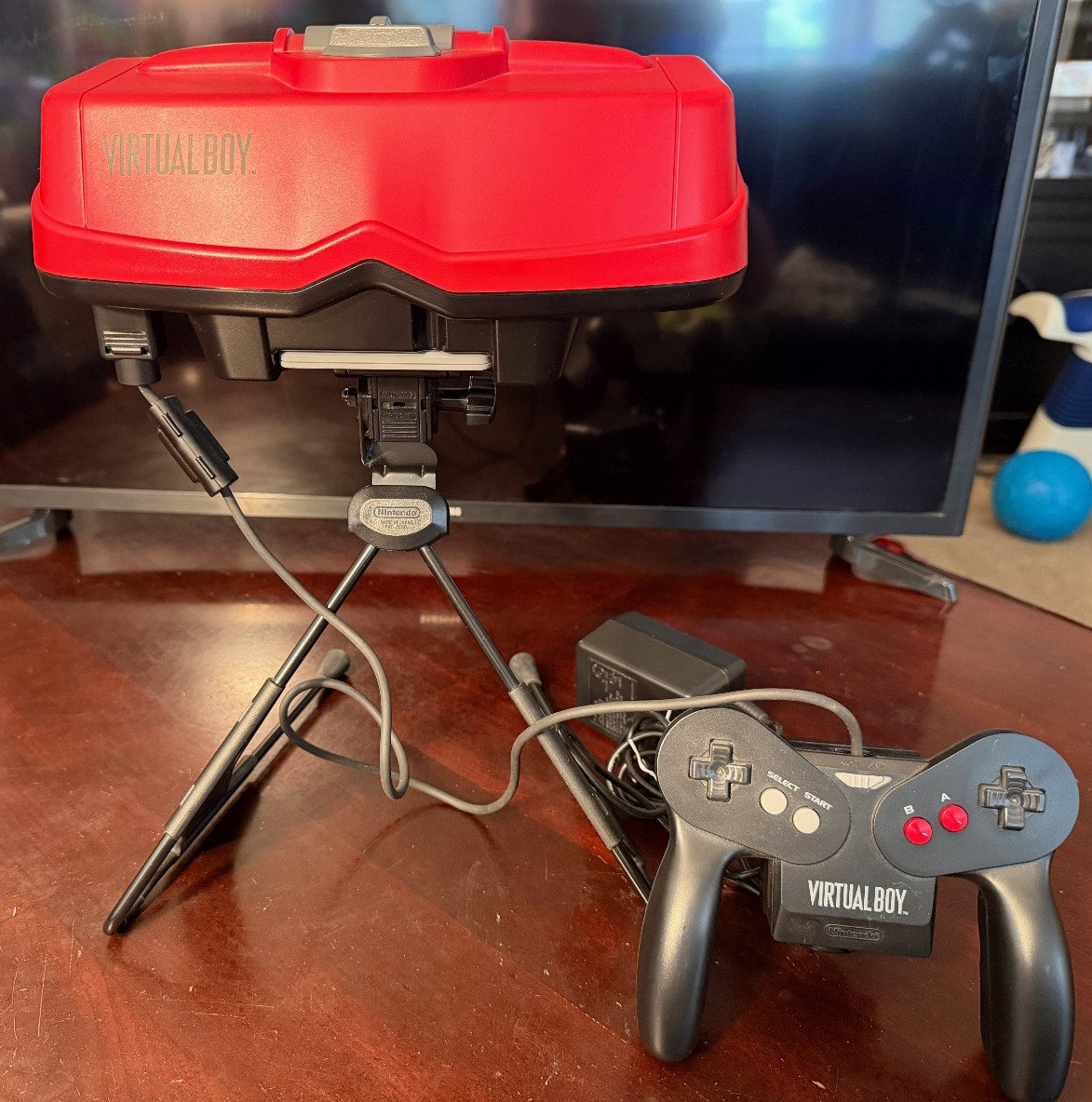 Nintendo Virtual Boy Console CIB w/AC Adapter, 5 games, Near Mint Cond
