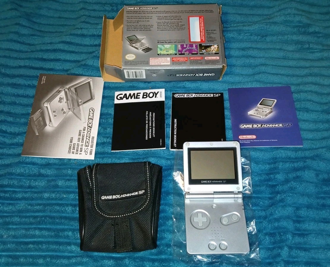 Nintendo Game Boy Advance GBA SP Platinum Near Complete In Box AGS-001 Works
