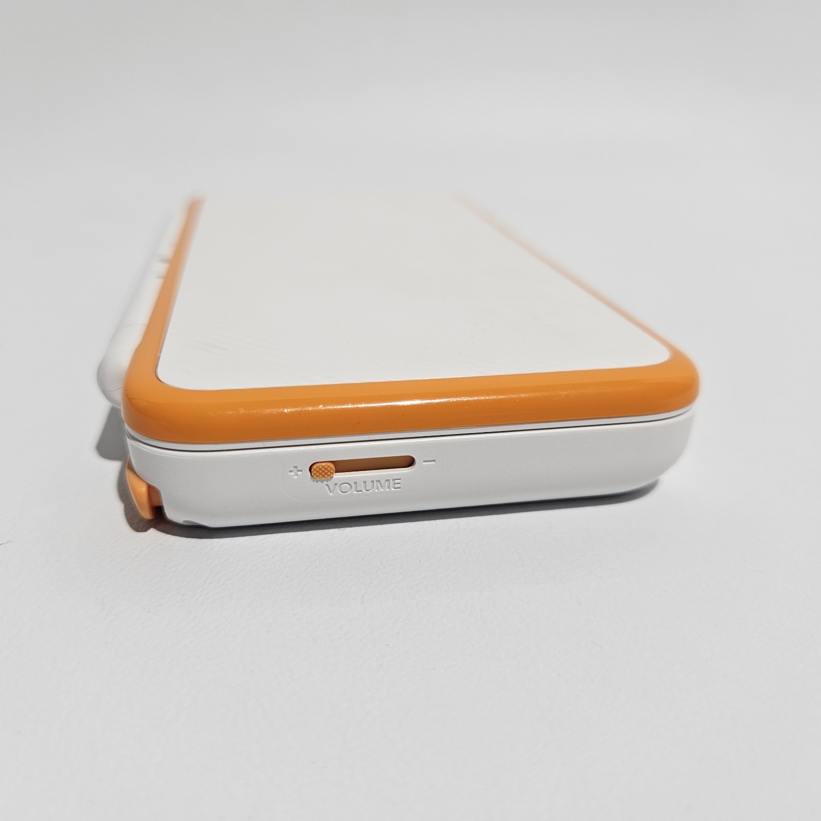 Nintendo 2DS XL Console System White/Orange Clean Tested With Charger