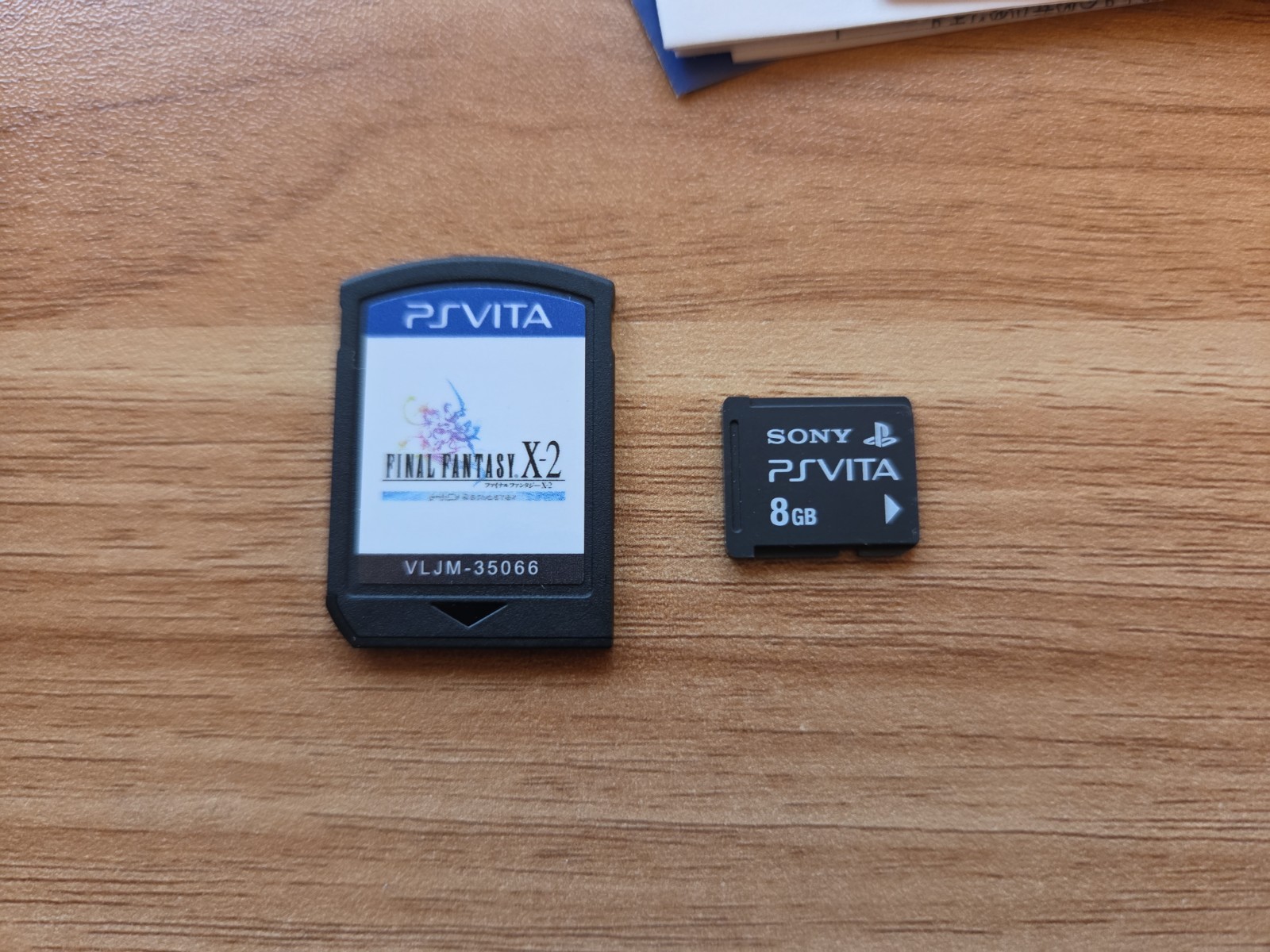 Sony PS Vita PCH-2000 Red Black Slim Console Super Value Pack