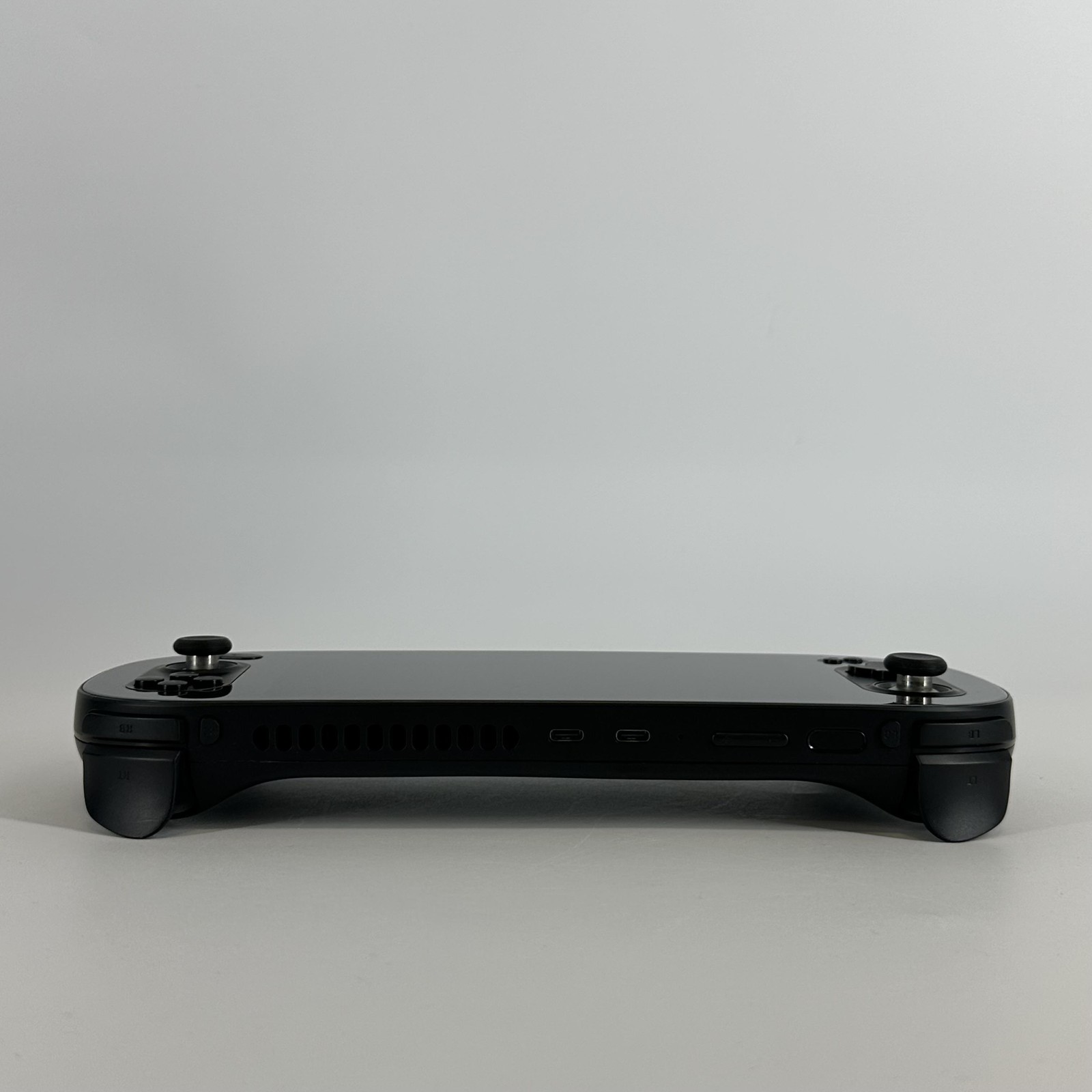 AYANEO 2 Console Black 2TB w/ Case – Good Condition