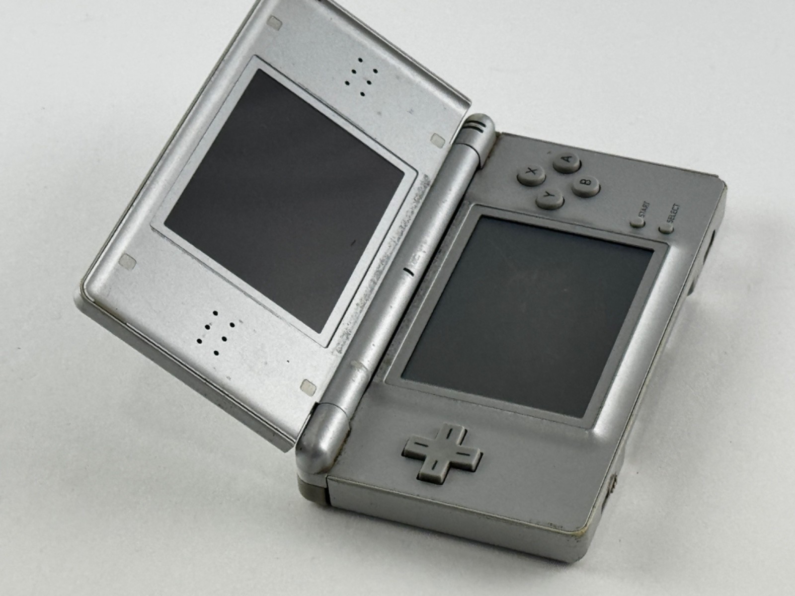 Nintendo DS Lite Silver Handheld Console USG-001 *For Parts or Fix* READ