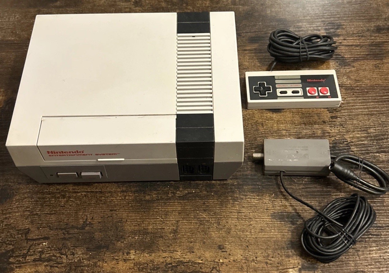 Nintendo NES-001 Original Console Only Power Tested 1 Controller Read!