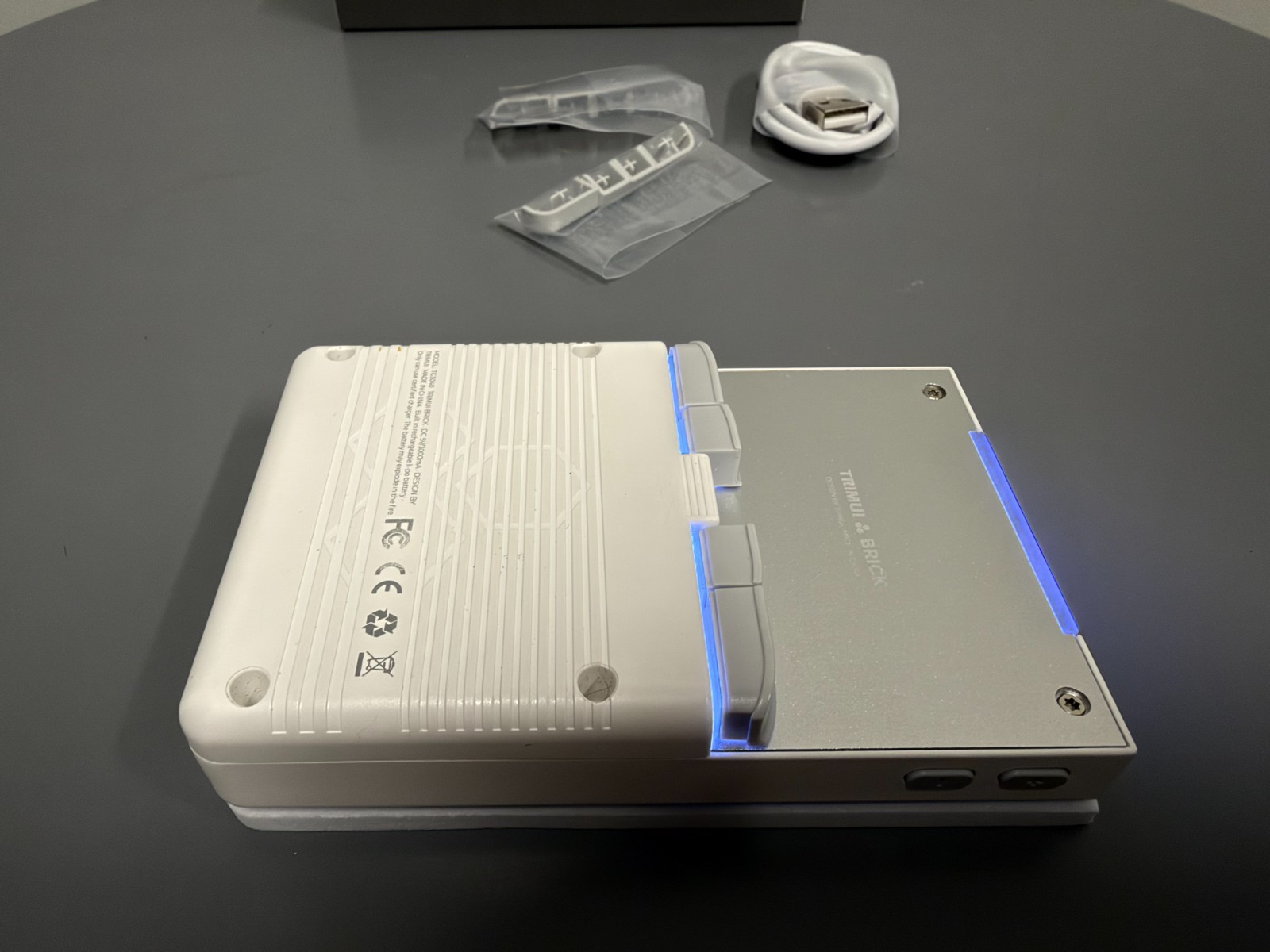 TrimUI Brick, White Console, 3.2” IPS Display, Linux, WiFi/Bluetooth/USB-C
