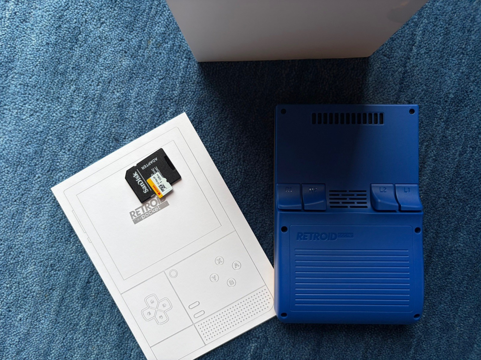 Retroid Pocket Classic 6GB/128GB PKM Yellow 128GB SD Card. Retro Handheld Gaming