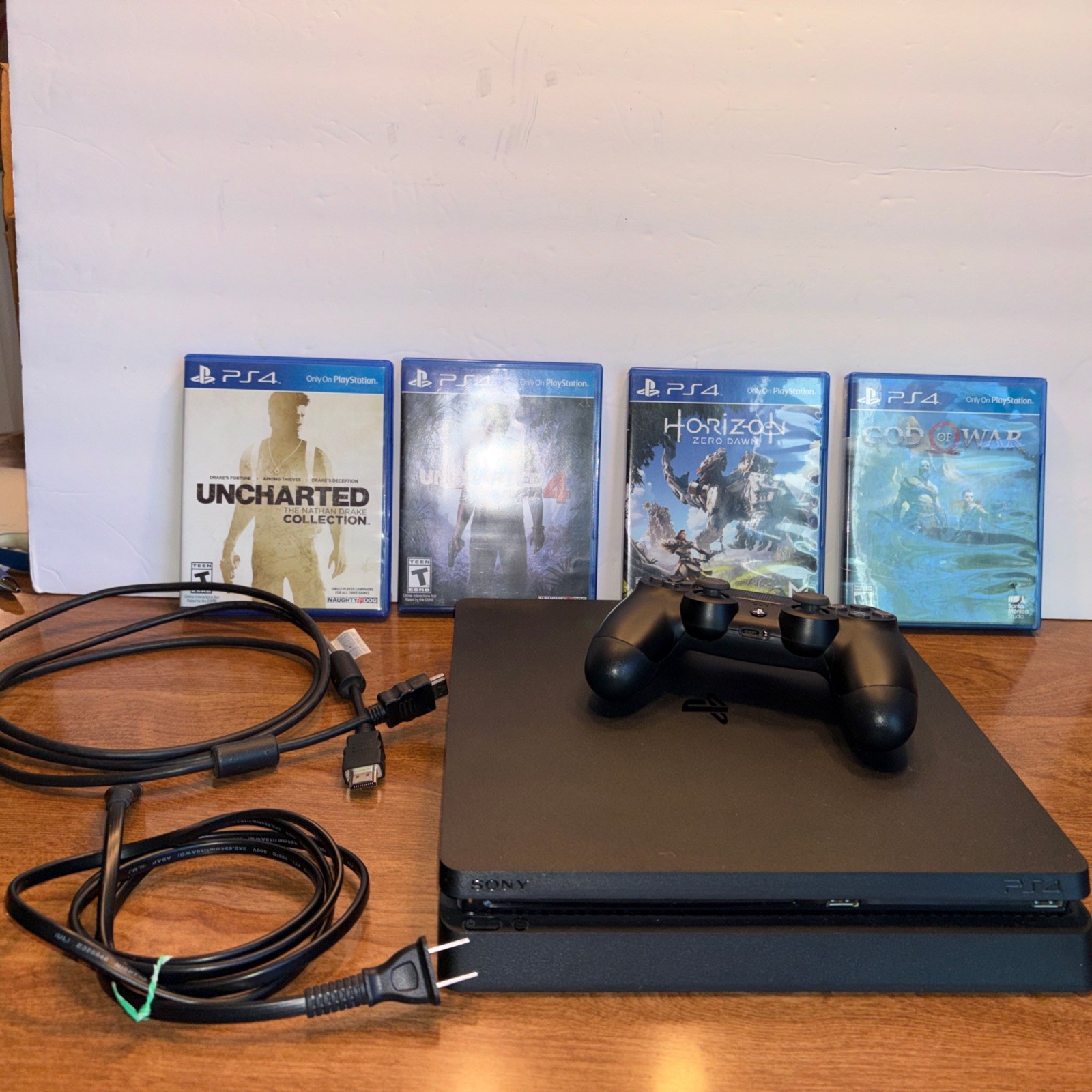 SONY PlayStation-PS4 Slim-500 GB-w/controler, Power Cord And HDMI Cable-4 Games