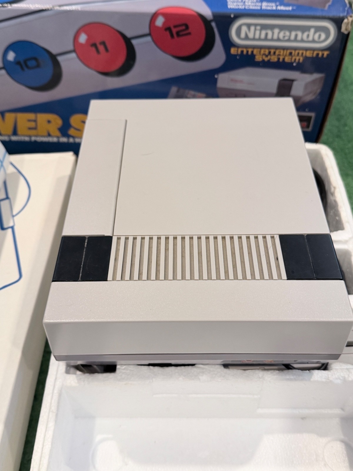Vintage Nintendo NES Power Set Console Original Box Complete Works