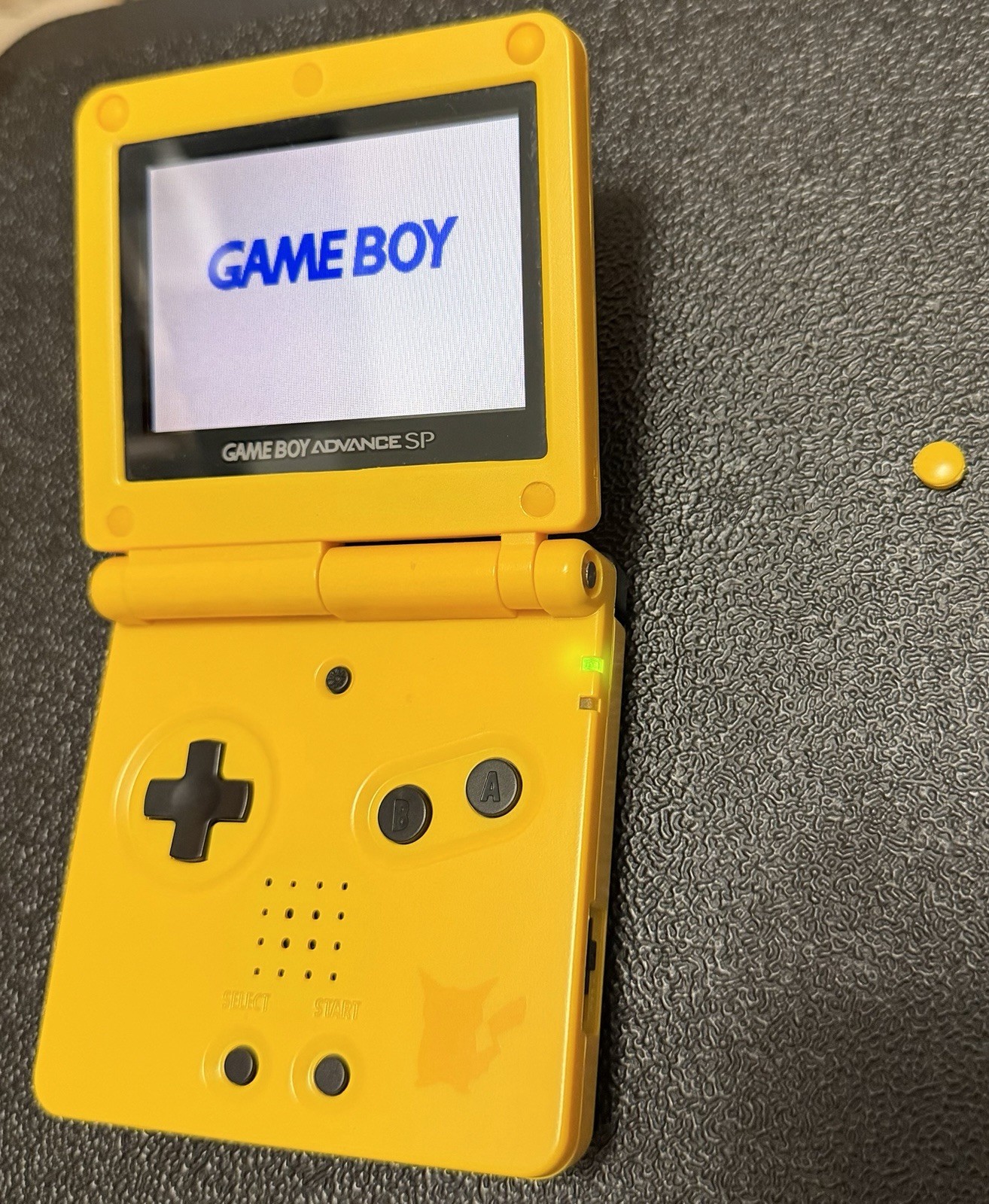 Pikachu Edition Pokemon Yellow Nintendo Game Boy Advance SP GBA SP + Charger