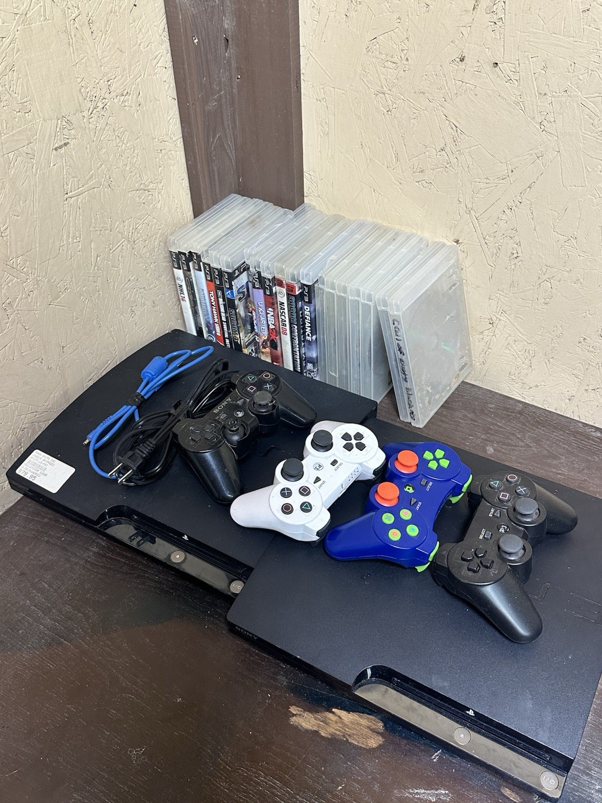 Sony PlayStation 3 PS3 Console Bundle Controllers Games For Parts Powers On