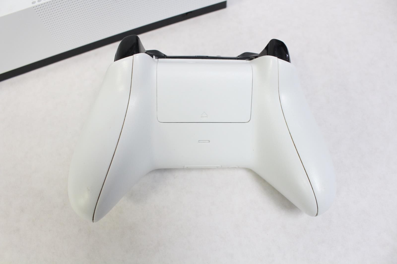 Microsoft Xbox One S All-Digital Edition 1TB Video Game Console – White 1681