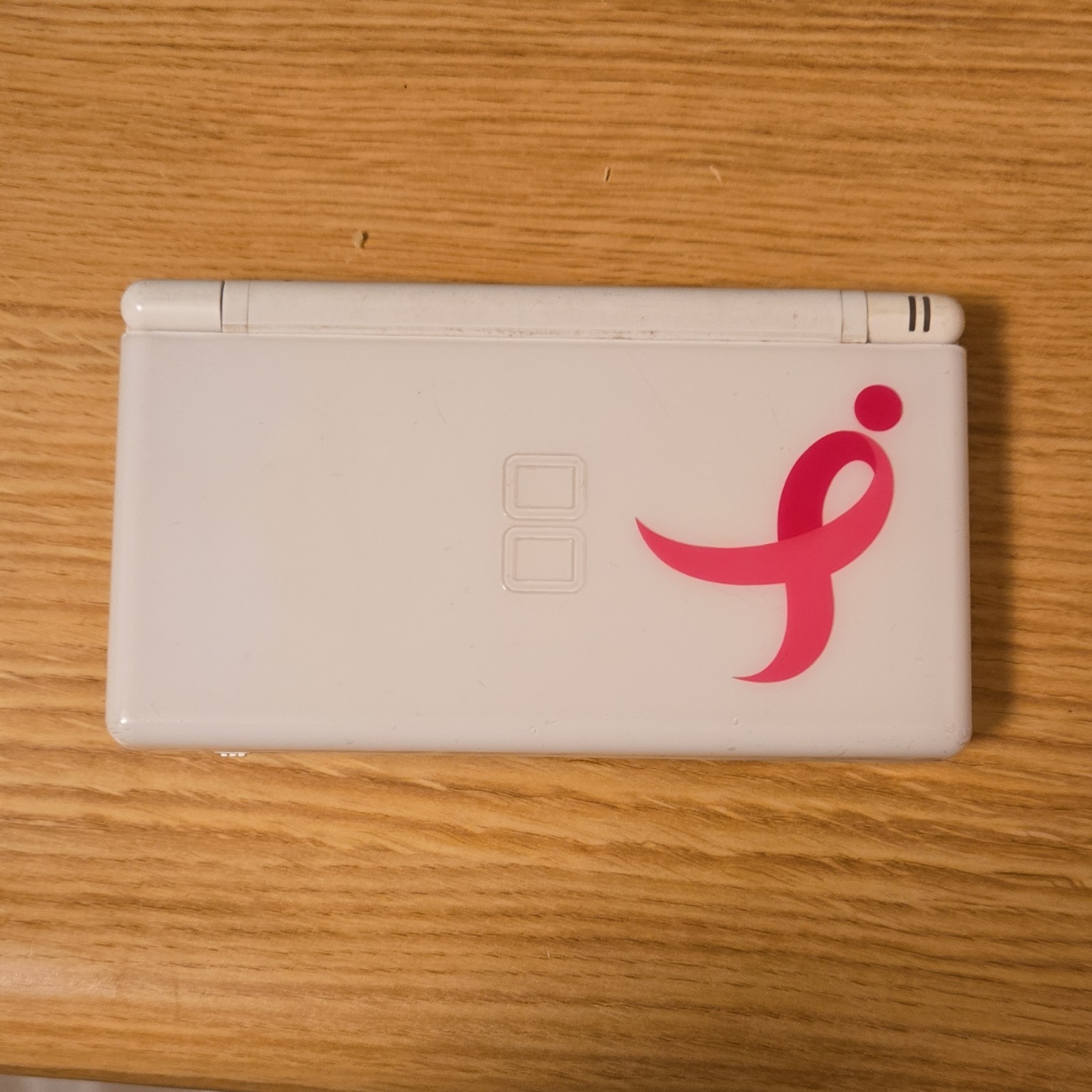 Nintendo DS Lite White Multiplayer Handheld System with Headphone Jack