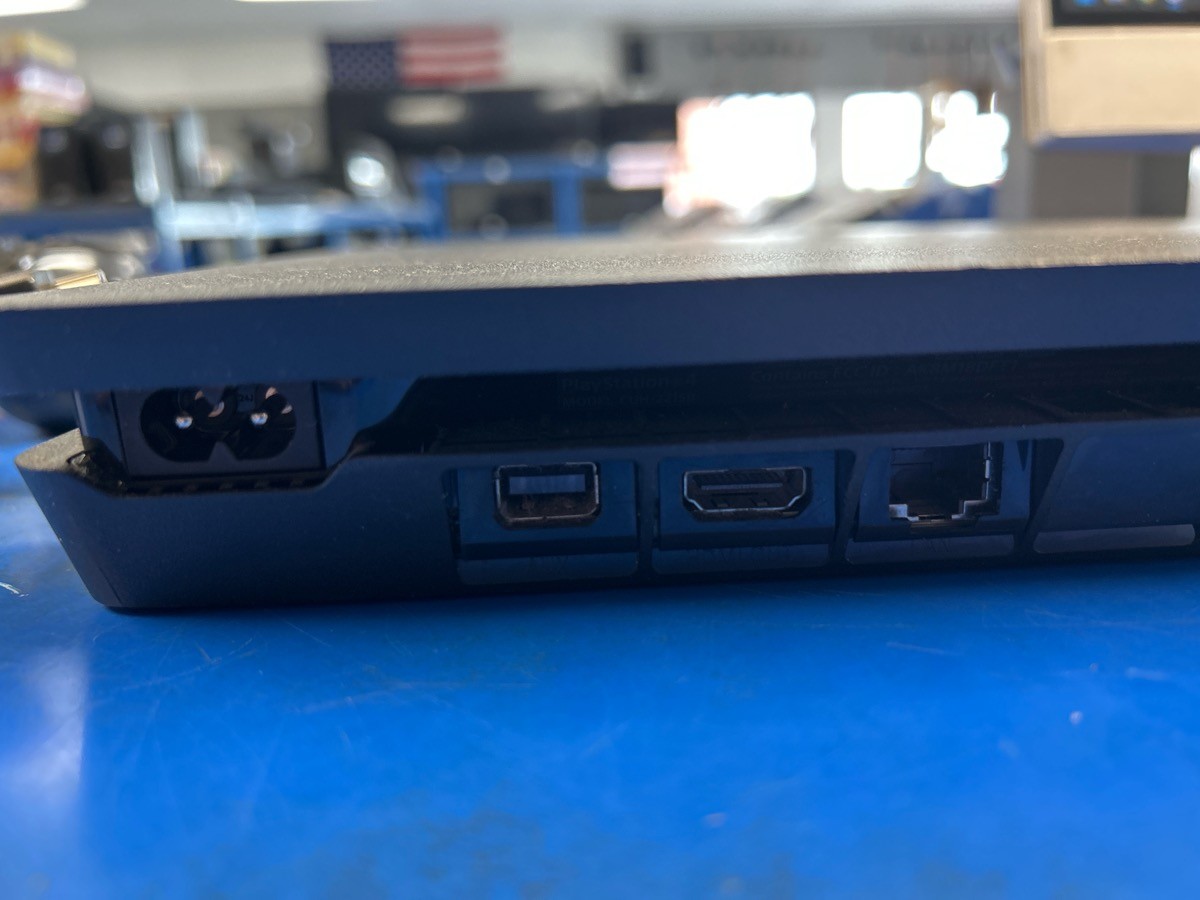 SONY PS4 – SYSTEM – CUH-2215B – 500GB – SLIM (C57006979)