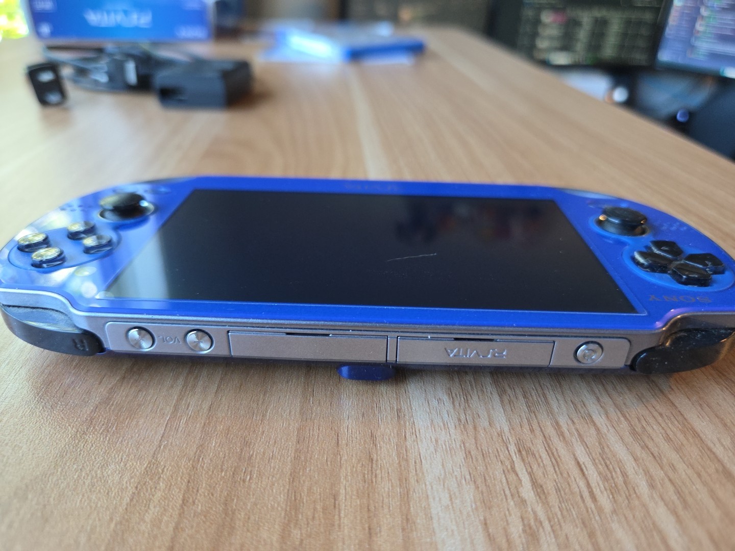 SONY PlayStation PS Vita PCH-1000 CIB ZA04 Sapphire Blue Wi-Fi model