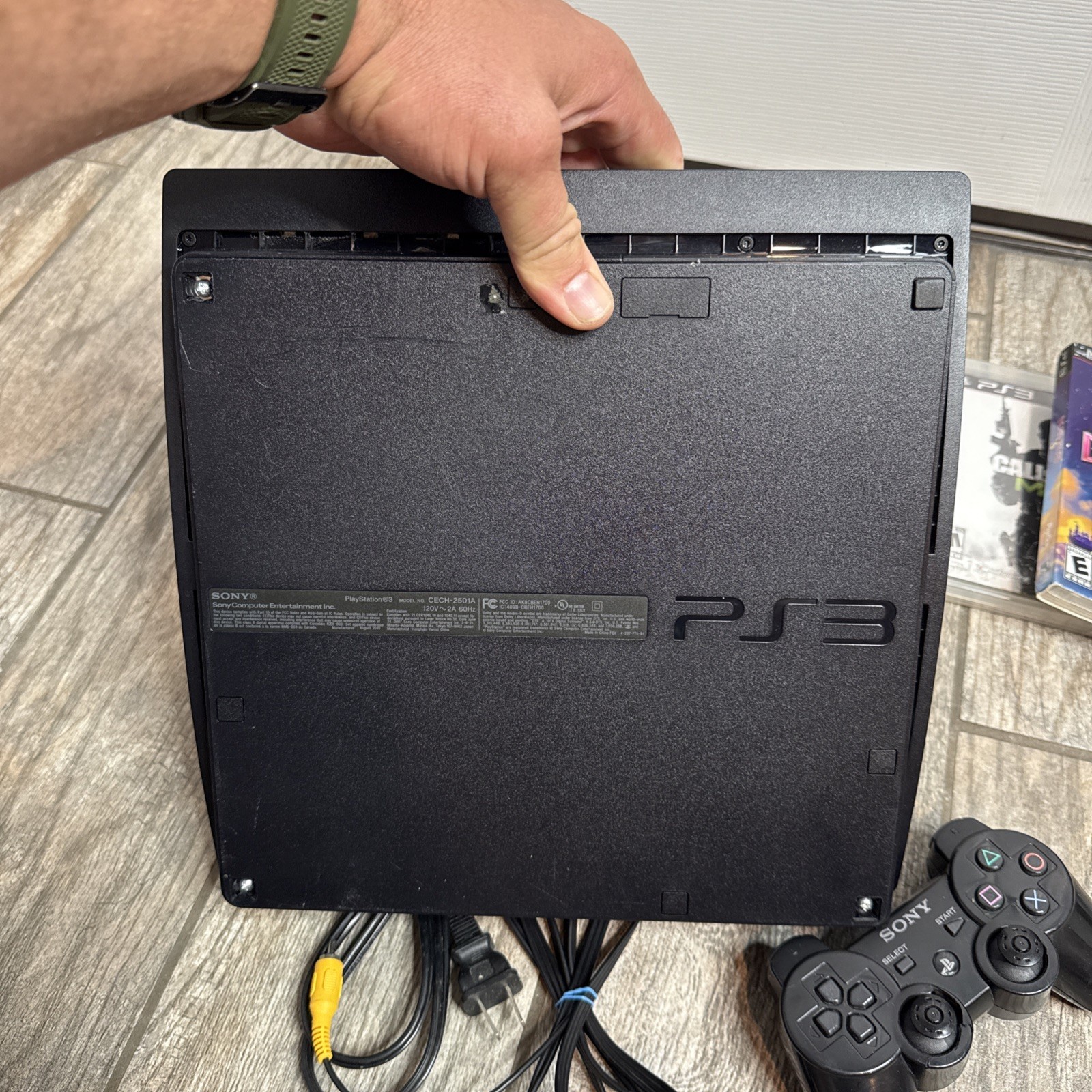 Sony PlayStation 3 Slim 160GB Console CECH-2501A 7 games included